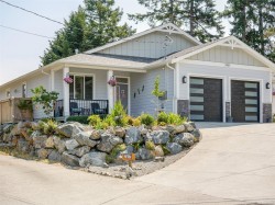 2407 Mountain Heights Dr  Sooke, BC V9Z 0L4