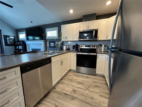 3-6183 Nitinat Way, Nanaimo, BC 