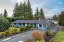 816 Woodland Dr  Parksville, BC V9P 1Z2