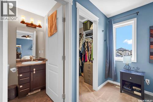 1042 Kloppenburg Bend, Saskatoon, SK 