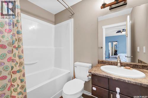 1042 Kloppenburg Bend, Saskatoon, SK 