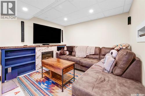 1042 Kloppenburg Bend, Saskatoon, SK 