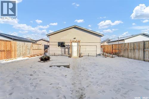 1042 Kloppenburg Bend, Saskatoon, SK 