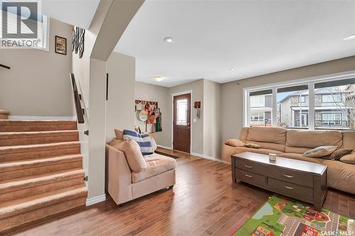 1042 Kloppenburg Bend, Saskatoon, SK 