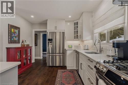 2424 Eileen Drive, Burlington, ON - Indoor Photo Showing Kitchen With Upgraded Kitchen