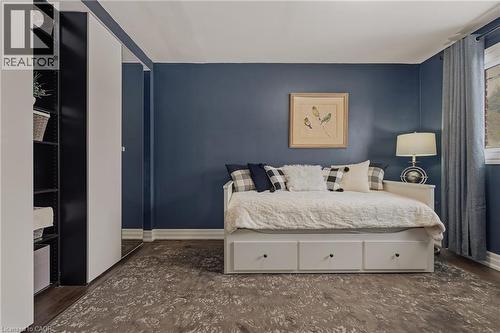 2424 Eileen Drive, Burlington, ON - Indoor Photo Showing Bedroom