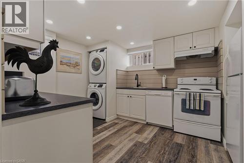 In law suite kitchen & laundry - 2424 Eileen Drive, Burlington, ON - Indoor Photo Showing Laundry Room