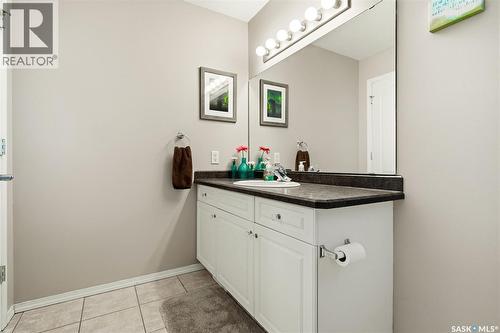 4102 Buckingham Drive E, Regina, SK - Indoor