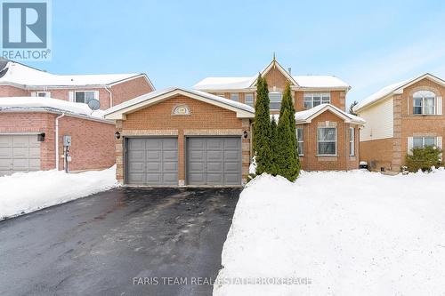 230 MARY ANNE DRIVE  Barrie, ON L4N 7R2