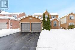230 MARY ANNE DRIVE  Barrie, ON L4N 7R2