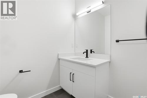190 Doran Way, Saskatoon, SK - Indoor Photo Showing Bathroom