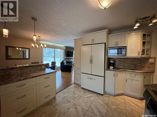 114 Garvin Crescent, Canora, SK - Indoor Photo Showing Kitchen