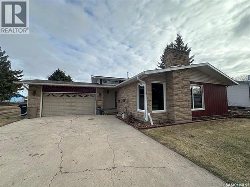 114 Garvin Crescent, Canora, SK - Indoor Photo Showing Living Room