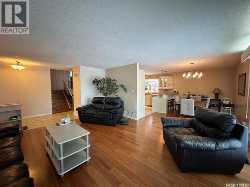114 Garvin Crescent, Canora, SK - Indoor Photo Showing Kitchen With Upgraded Kitchen