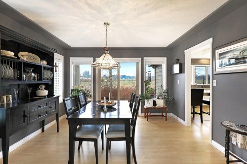 1675 Chester Pl, Comox, BC 