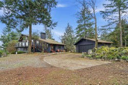 3431 Dolphin Dr  Nanoose Bay, BC V9P 9H7