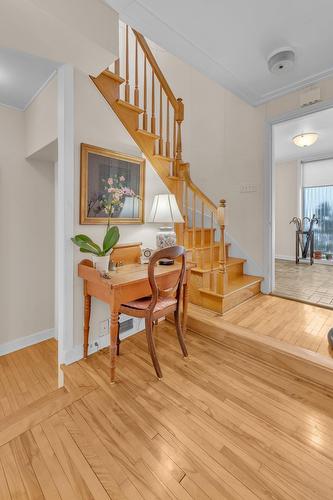 Staircase - 22 Av. Coolbreeze, Pointe-Claire, QC - Indoor Photo Showing Other Room