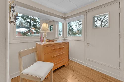 Primary bedroom - 22 Av. Coolbreeze, Pointe-Claire, QC - Indoor Photo Showing Other Room