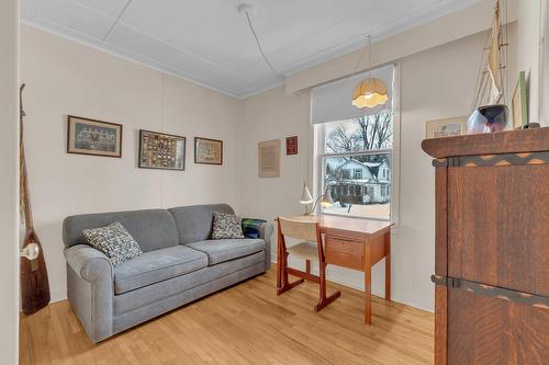 Bedroom - 22 Av. Coolbreeze, Pointe-Claire, QC - Indoor Photo Showing Living Room