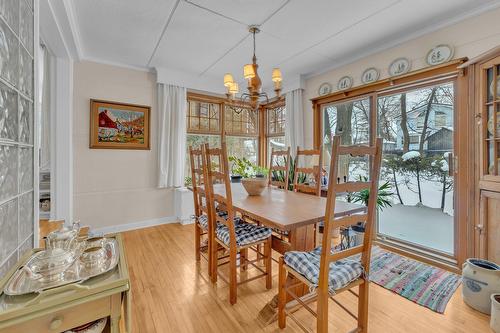Dining room - 22 Av. Coolbreeze, Pointe-Claire, QC - Indoor Photo Showing Dining Room