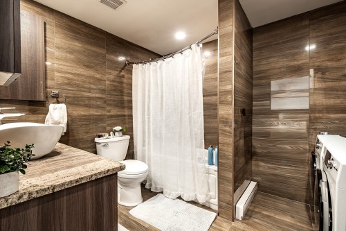 Bathroom - 7-11600 Boul. Langelier, Montréal (Montréal-Nord), QC - Indoor Photo Showing Bathroom