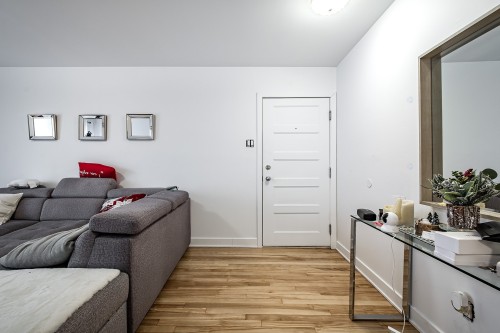 Living Room - 7-11600 Boul. Langelier, Montréal (Montréal-Nord), QC - Indoor