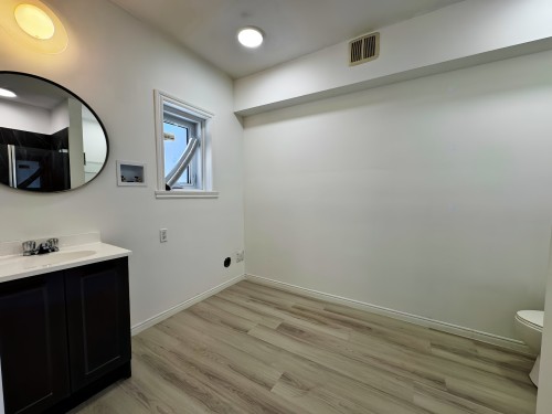 Bathroom - 1809 Rue Ontario E., Montréal (Ville-Marie), QC - Indoor Photo Showing Bathroom