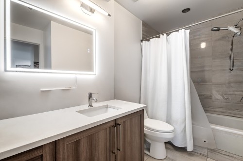 Bathroom - 5780B Av. Parkhaven, Côte-Saint-Luc, QC - Indoor Photo Showing Bathroom