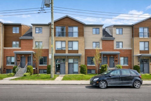 Front of Structure - 5780B Av. Parkhaven, Côte-Saint-Luc, QC - Outdoor With Facade