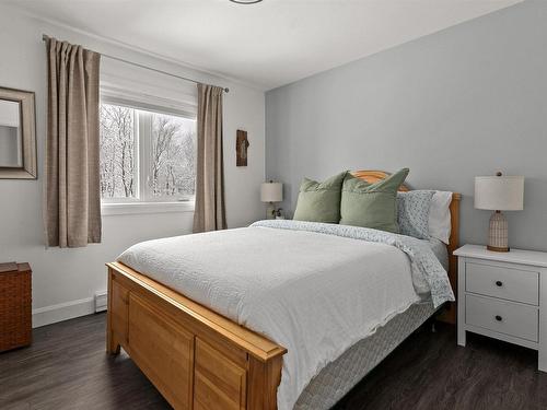 212 Howe Avenue, Fall River, NS 