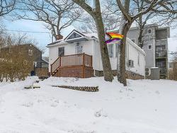 15 Acorn Road  Halifax, NS B3P 1G7