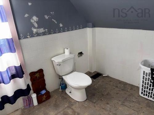 669 Highway 1, Hebron, NS 