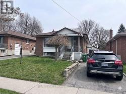 7 DUNLOP AVENUE Toronto, ON M1K 1K8