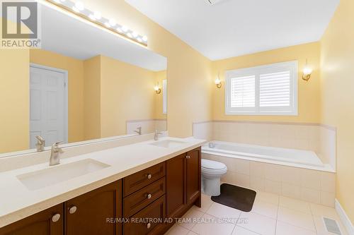 498 Tremblant Court, Mississauga, ON - Indoor Photo Showing Bathroom