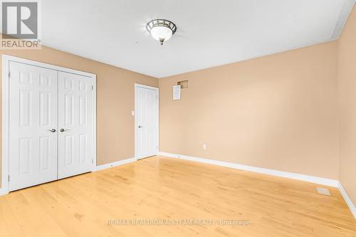 498 Tremblant Court, Mississauga, ON - Indoor Photo Showing Other Room