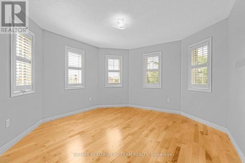 498 Tremblant Court, Mississauga, ON - Indoor Photo Showing Other Room