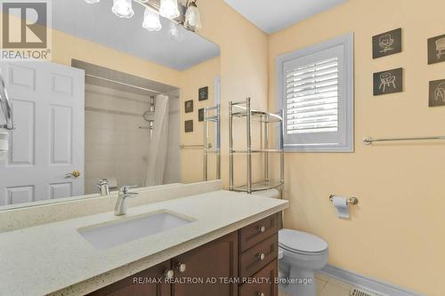 498 Tremblant Court, Mississauga, ON - Indoor Photo Showing Bathroom