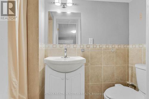 498 Tremblant Court, Mississauga, ON - Indoor Photo Showing Bathroom