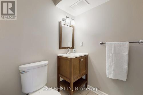 43 Hartnell Square, Brampton, ON - Indoor Photo Showing Bathroom