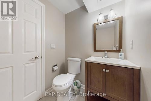 43 Hartnell Square, Brampton, ON - Indoor Photo Showing Bathroom