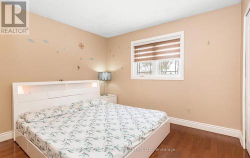 3353 Martins Pine Crescent, Mississauga, ON - Indoor Photo Showing Bedroom
