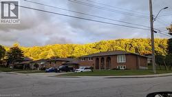 6 SHERRY LANE Drive  Hamilton, ON L8K 5R2