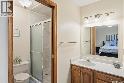 458 Charlebois Terrace, Saskatoon, SK - Indoor Photo Showing Bathroom
