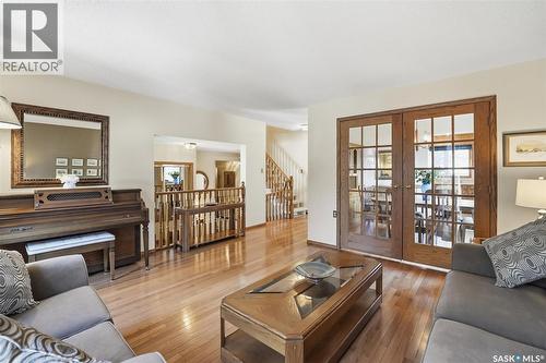 458 Charlebois Terrace, Saskatoon, SK - Indoor Photo Showing Living Room