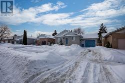 63 LORI BOULEVARD  Kawartha Lakes (Lindsay), ON K9V 6B7