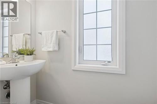 181 South Creek Drive, Kitchener, ON - Indoor Photo Showing Bathroom