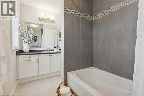 181 South Creek Drive, Kitchener, ON - Indoor Photo Showing Bathroom