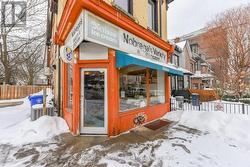 209 DOVERCOURT RD. ROAD  Toronto, ON M6J 3C7