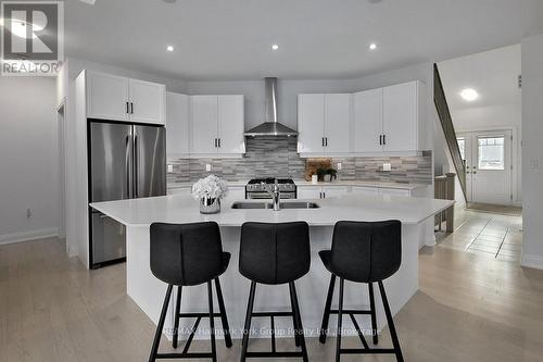 101 Clippers Lane, Blue Mountains, ON - Indoor Photo Showing Kitchen With Double Sink With Upgraded Kitchen