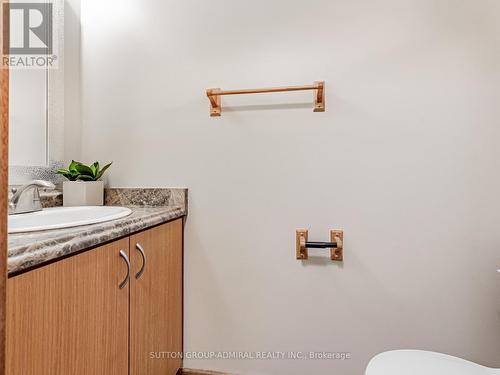 80 Bob O'Link Avenue, Vaughan, ON - Indoor Photo Showing Bathroom